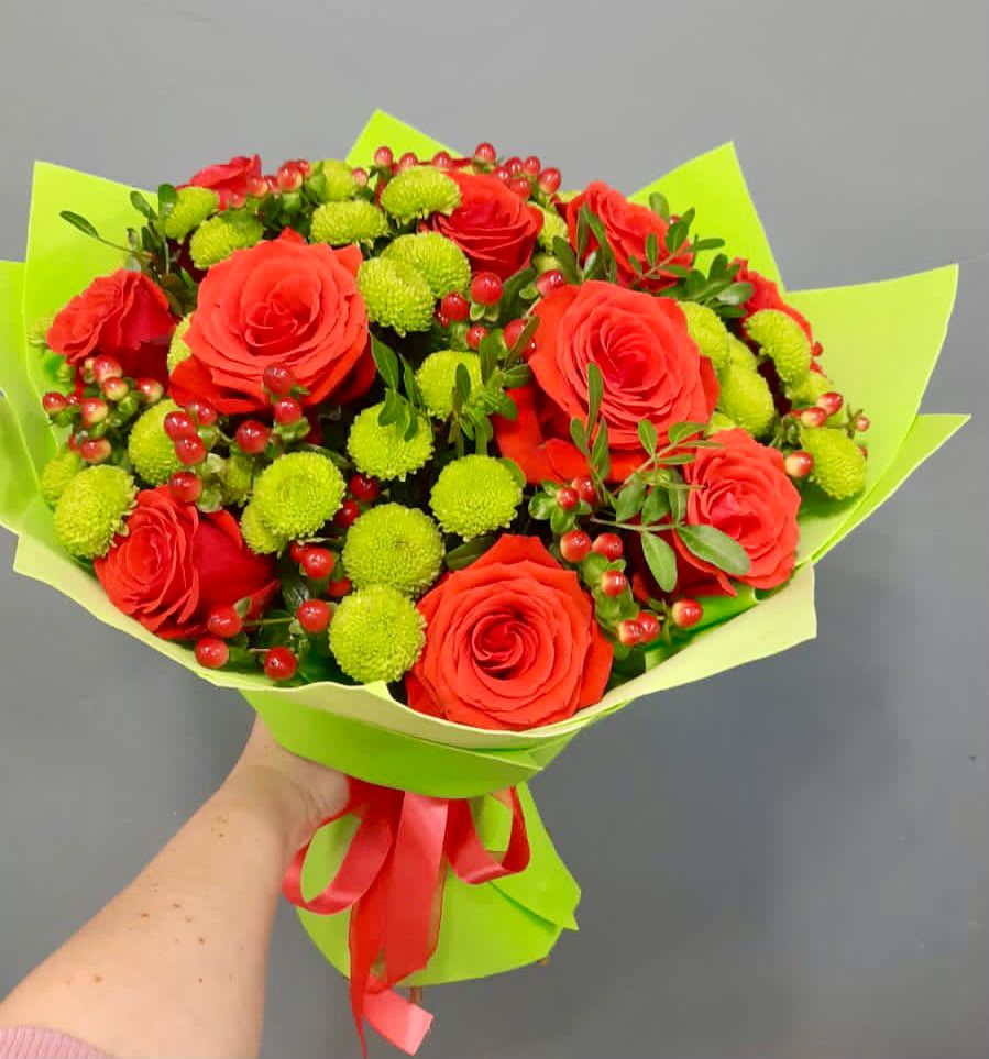 Букет цветов из: Хризантемы и Розы в Новой Ляле