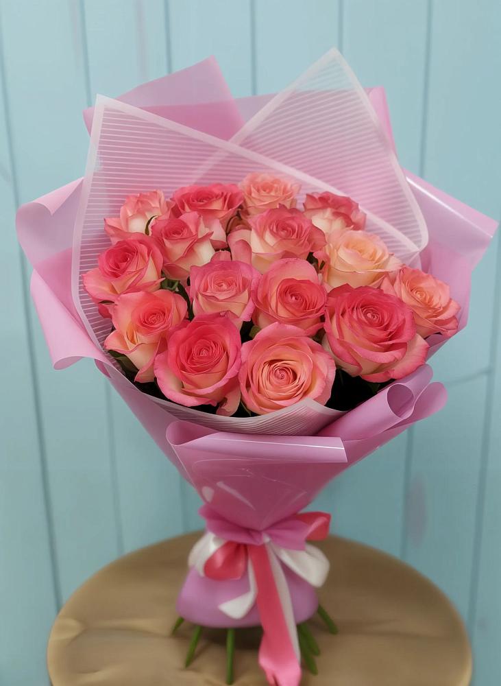 Букет 15 Розовых роз Равель в Новой Ляле