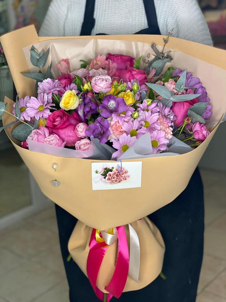 Букет цветов из: Хризантемы, Гвоздики и Альстромерии в Новой Ляле