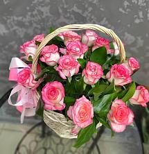 Цветочная композиция из Розы в корзине в Новой Ляле