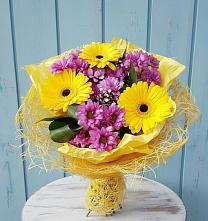 Букет цветов из:  Хризантемы и Герберы в Новой Ляле