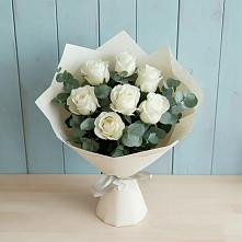 Букет Белые розы в Эвкалипте в Новой Ляле