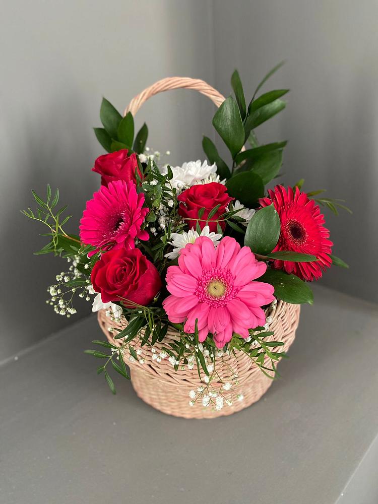 Цветочная композиция из Розы, Хризантемы и Герберы в корзине в Новой Ляле