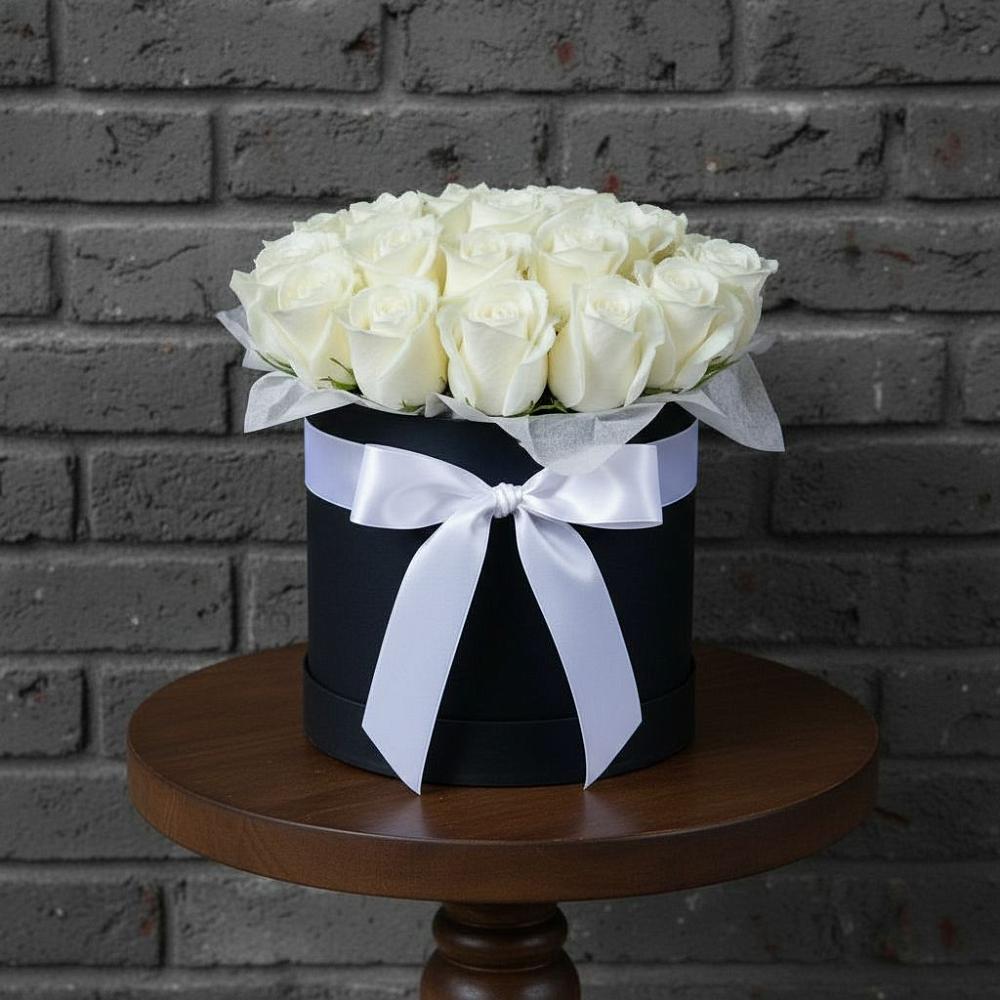 Цветочная композиция из Розы в шляпной коробке в Новой Ляле