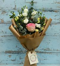 Букет цветов из:  Розы и Лизиантусы в Новой Ляле