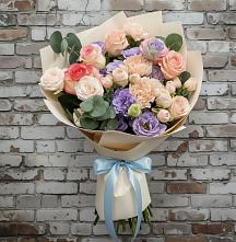 Букет цветов из:  Розы, Лизиантусы и Гвоздики в Новой Ляле