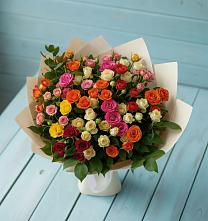 Букет Микс из разноцветных кустовых роз в Новой Ляле