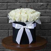 Цветочная композиция из Розы в шляпной коробке в Новой Ляле