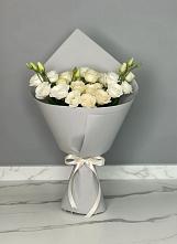 Букет цветов из:  Розы и Лизиантусы в Новой Ляле